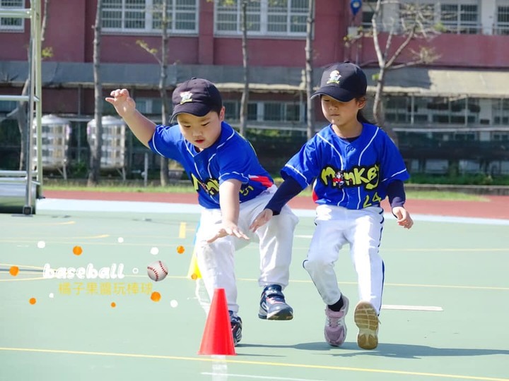 請大家支持幼兒棒球,讓更多孩子愛上棒球,棒球扎根就從我們的孩子做起