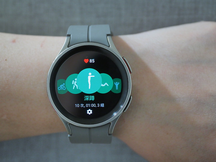 三星 Galaxy Watch5 Pro 不僅能隨時了解身體狀況 更是伴你戶外運動的好夥伴