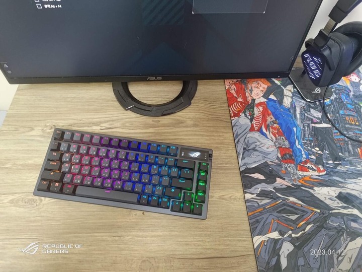 ROG Azoth 75%無線客製化電競機械鍵盤開箱