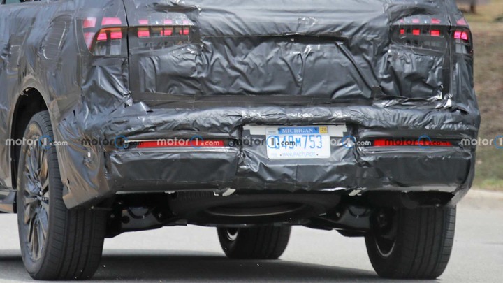 他國事務INFINITI QX80 大改款 間諜照
