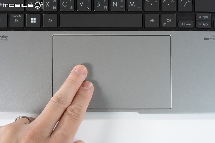 ASUS Zenbook S 13 OLED（UX5304） 測試報告｜超越極致輕薄的美學筆電