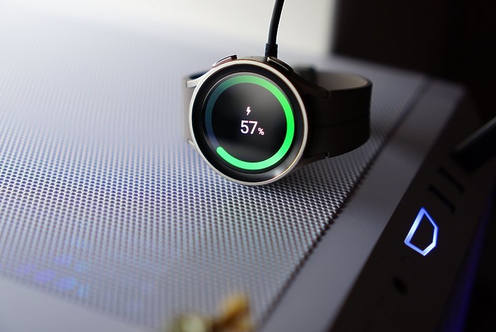 Galaxy Watch5 Pro智慧手錶|Wear OS擴充性佳 完整健康功能時時陪伴你