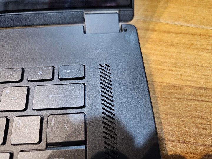 ASUS ROG FLOW X16 2023 GV601VI 4070 翻轉平板 奇怪的姿勢增加了!