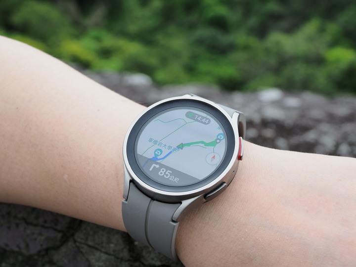 三星 Galaxy Watch5 Pro 不僅能隨時了解身體狀況 更是伴你戶外運動的好夥伴