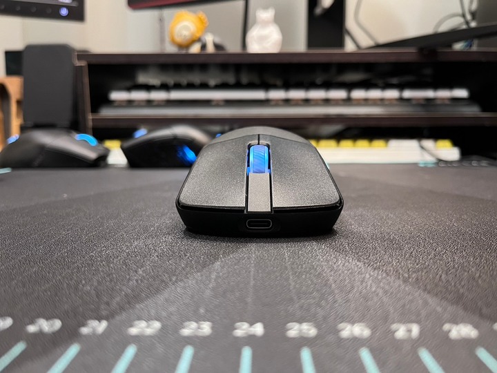 //VIK開箱//ROG Harpe Ace 無線電競滑鼠 + ROG Hone Ace 電競滑鼠墊開箱體驗