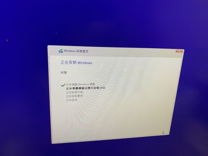 就像樂高一樣,中年男子組電腦組的不是PC,而是情懷