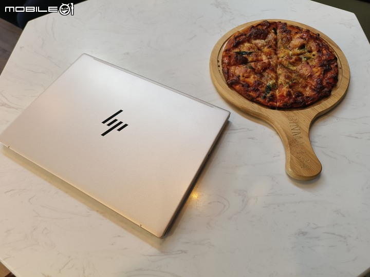 [開箱] HP Pavilion Aero 13 輕薄體驗，輕巧續航好選擇