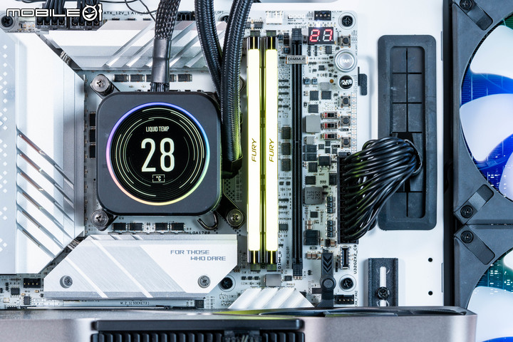 Kingston FURY Renegade RGB DDR5-6400 記憶體開箱實測 高效能與穩定兼具的平台選擇