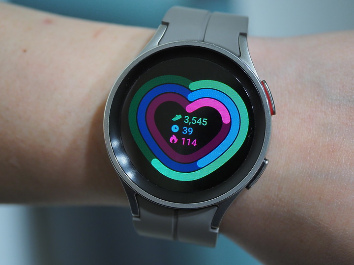 三星 Galaxy Watch5 Pro 不僅能隨時了解身體狀況 更是伴你戶外運動的好夥伴