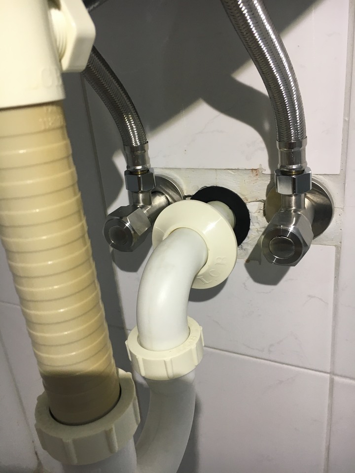 洗臉盆排水漏水改善