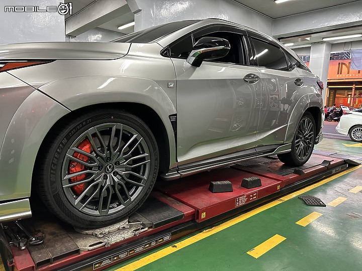 LEXUS RX300 Fsport 攻頂 2023 LEXUS RX500H Fsport Performance 六活塞卡鉗套件 選配鋁圈