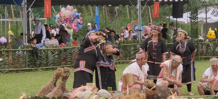 臨界邊際----滯留山上的營火露宿---布農丹社群 (Taketavan)射耳祭