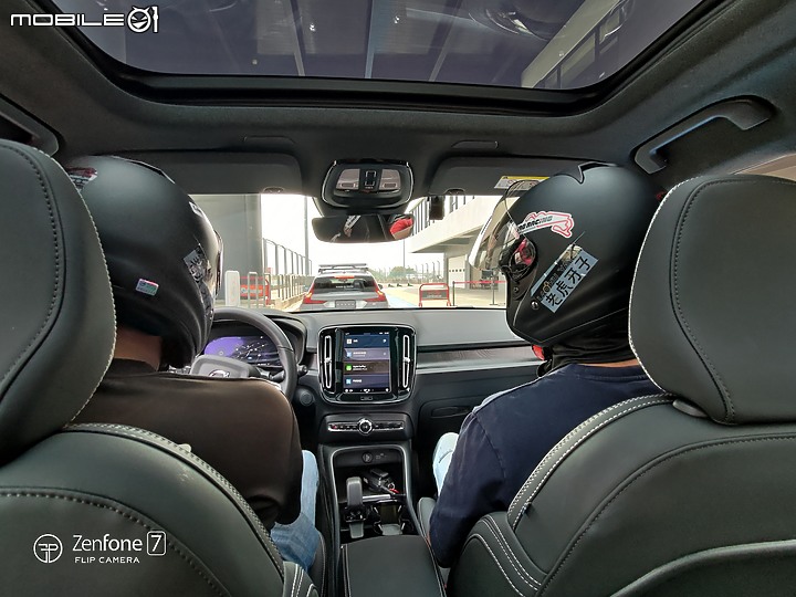點我看大圖 Volvo XC40 Recharge Ultimate Twin Motor麗寶賽道體驗