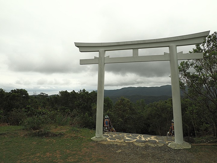 琉球國民五十四名墓、明治七年討蕃軍本營地紀念碑、石門古戰場、牡丹社事件紀念公園、西鄉都督遺績記念碑與忠魂碑、高士神社、港仔大沙漠｜八瑤灣 — 【1874年牡丹社事件】場景 — 恆春半島歷史場景旅程之二