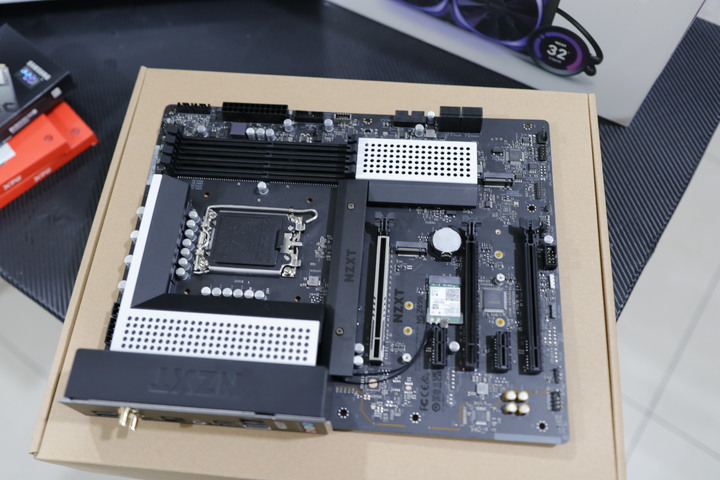 裝機回顧：2022年。NZXT 那個有點潮但 也只是有點潮的牌子。