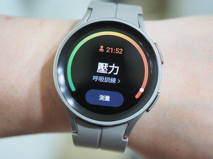 三星 Galaxy Watch5 Pro 不僅能隨時了解身體狀況 更是伴你戶外運動的好夥伴