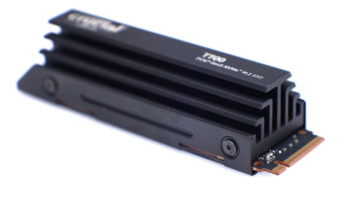 搶先體驗單條 12GB/s 的怪物，Micron Crucial T700 2TB，PCIe Gen5 x4 SSD
