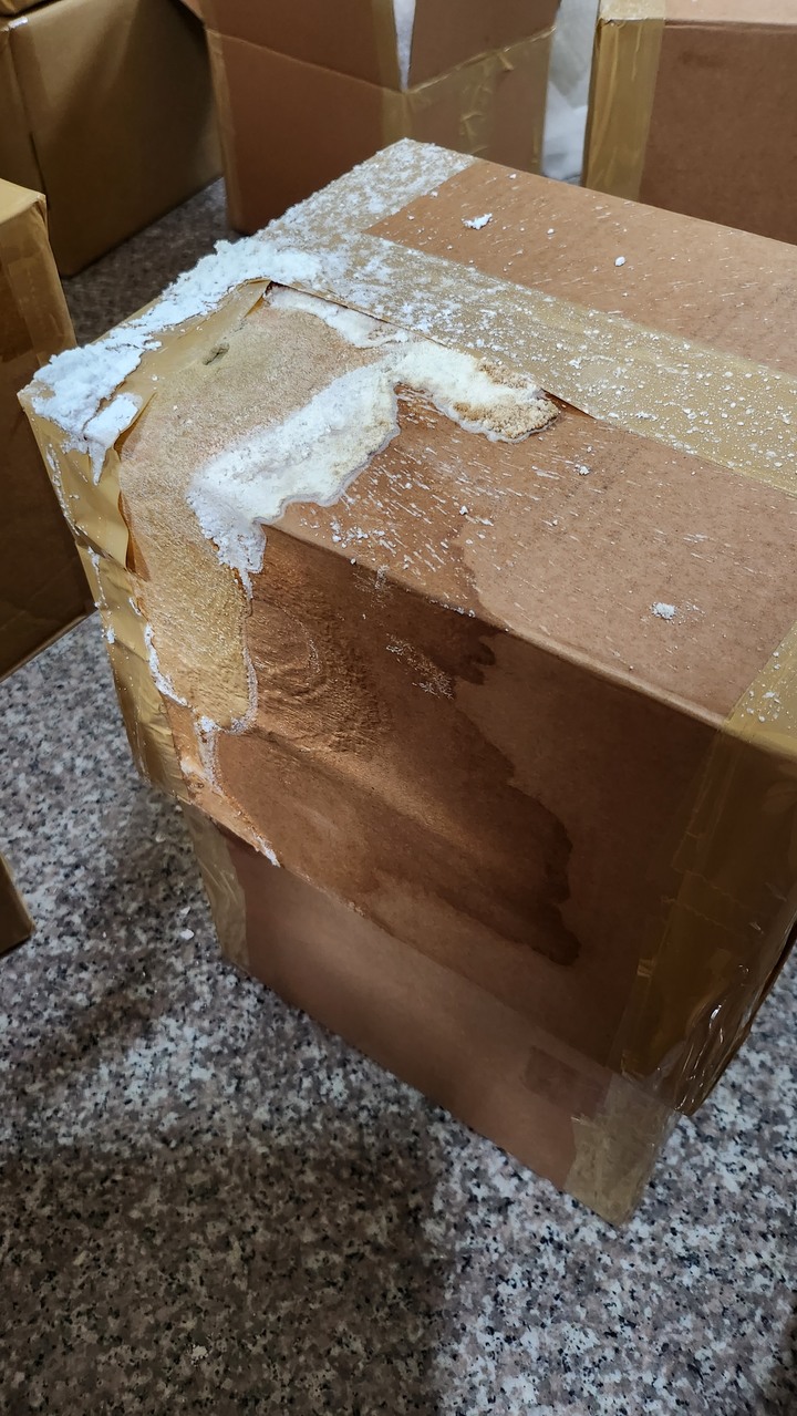 社區大樓水管管線口吐白沫請益
