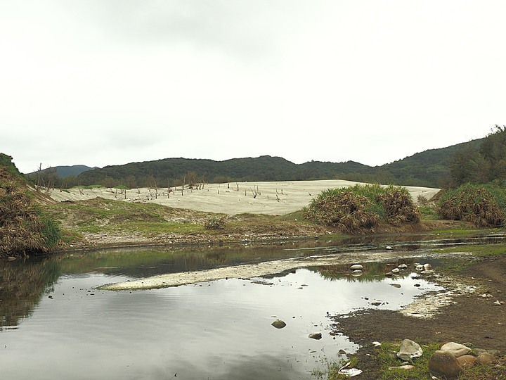 琉球國民五十四名墓、明治七年討蕃軍本營地紀念碑、石門古戰場、牡丹社事件紀念公園、西鄉都督遺績記念碑與忠魂碑、高士神社、港仔大沙漠｜八瑤灣 — 【1874年牡丹社事件】場景 — 恆春半島歷史場景旅程之二