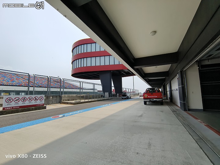 點我看大圖 Volvo XC40 Recharge Ultimate Twin Motor麗寶賽道體驗