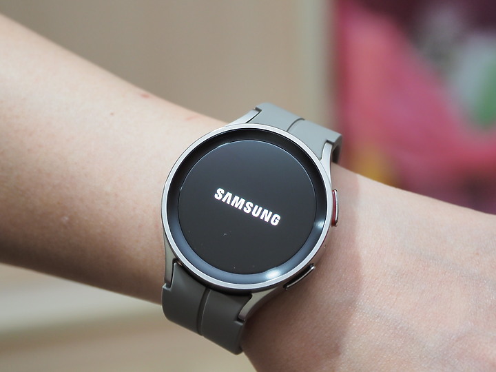 三星 Galaxy Watch5 Pro 不僅能隨時了解身體狀況 更是伴你戶外運動的好夥伴