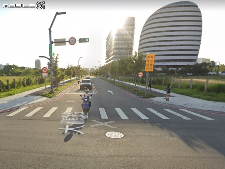 台中市市區內(大鵬路)超不合理速限(30KM)，我騎ubike都有可能超速!