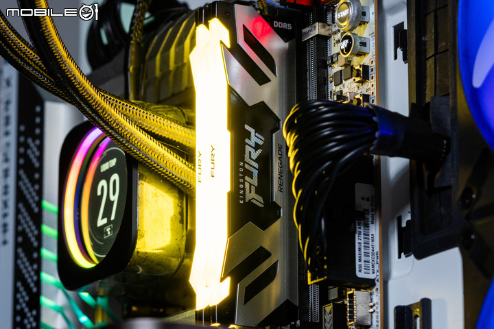 Kingston FURY Renegade RGB DDR5-6400 記憶體開箱實測 高效能與穩定兼具的平台選擇