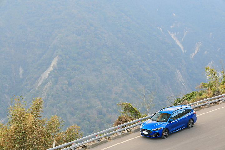 點我看大圖 (映像旅行) 隨心所向、山海隨行in台東高雄 feat. Ford Focus Wagon ST-Line Vignale