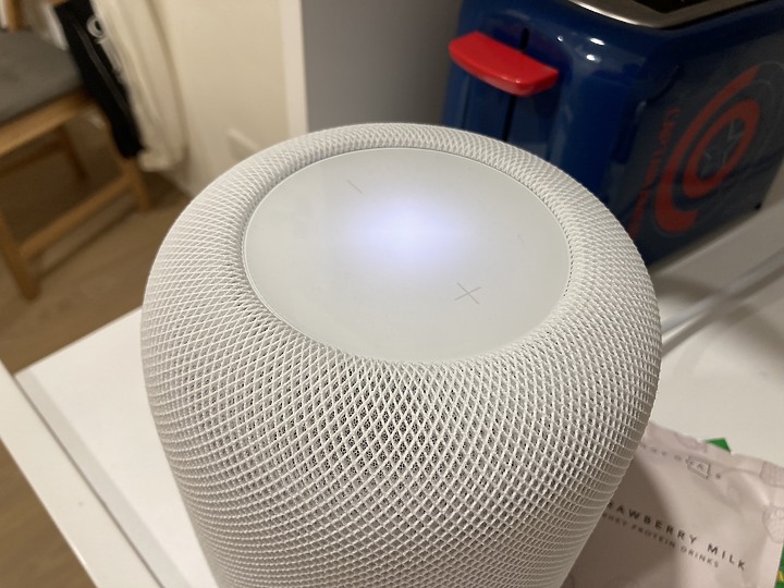 【小宅開箱】HomePod 2白色 2週心得 更好聽但是…