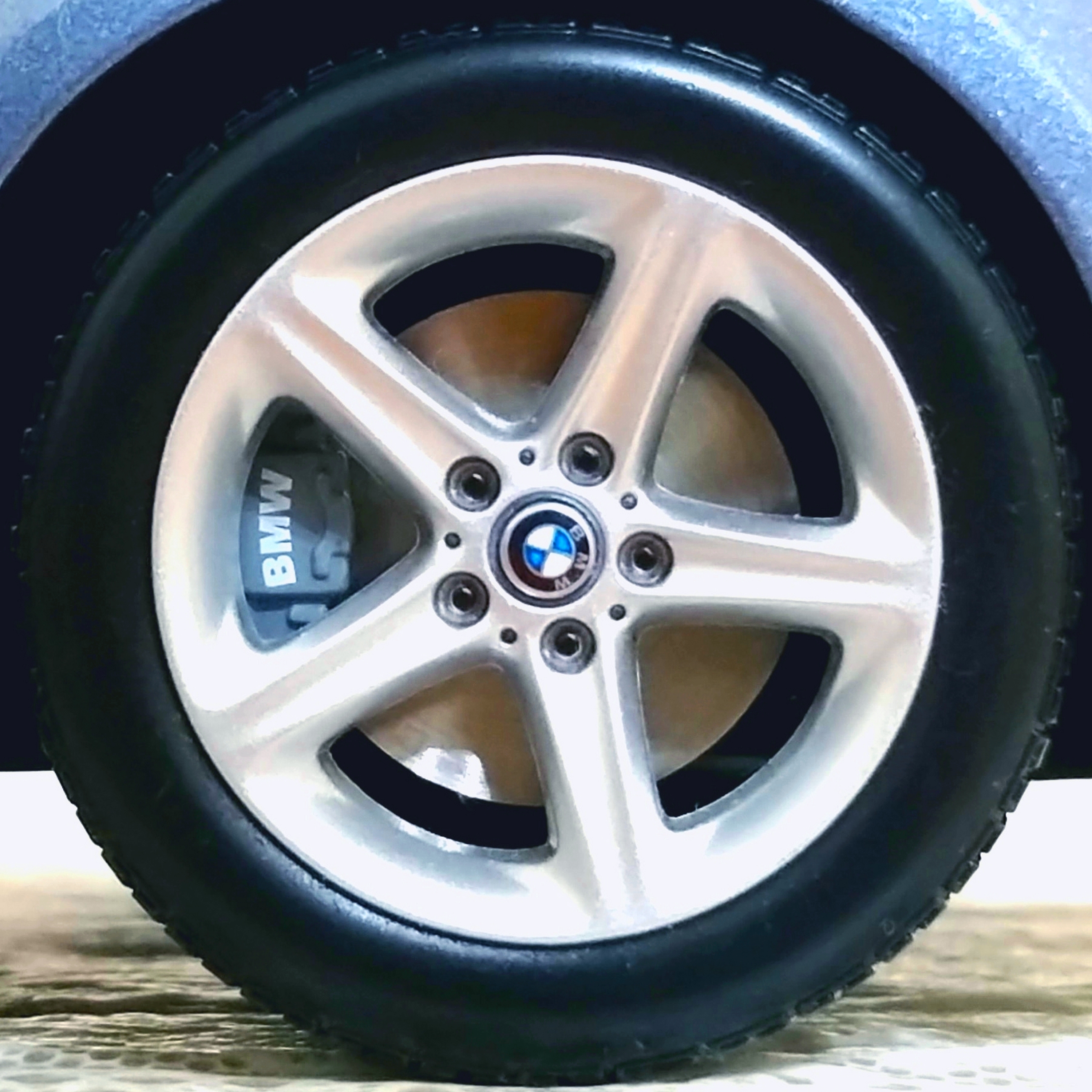 點我看大圖 汽車模型分享 1/18 KYOSHO BMW E82 135i COUPE