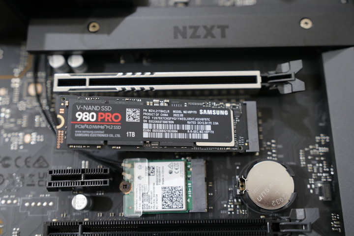 裝機回顧：2022年。NZXT 那個有點潮但 也只是有點潮的牌子。