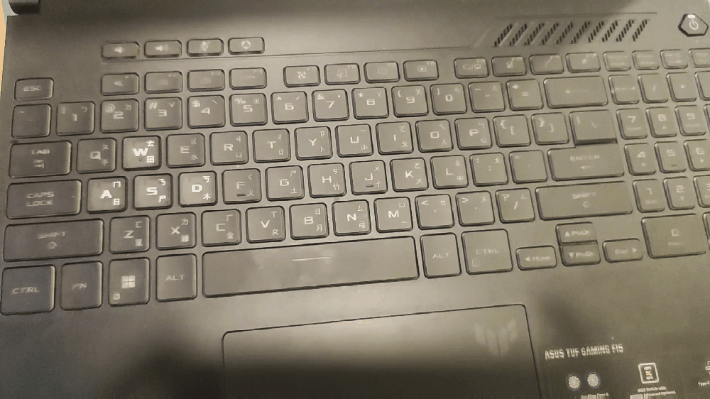 點我看大圖 外觀、功能持續演化,ASUS TUF GAMING F15 2023 FX507VU 電競筆電開箱