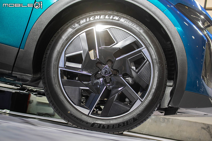 【採訪】Peugeot 408 先行預賞,採Allure、GT雙車型設定、預計六月底正式上市!