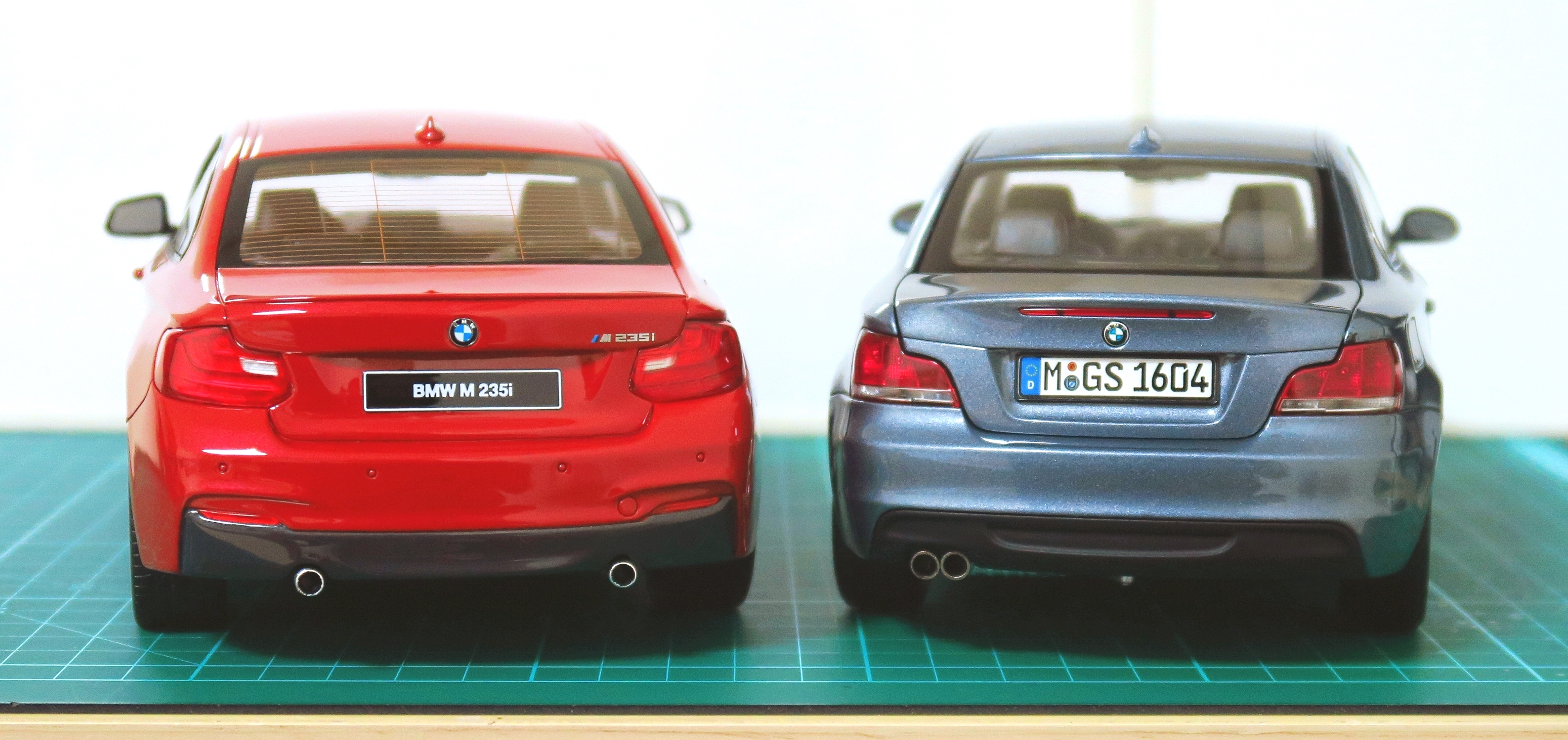 點我看大圖 汽車模型分享 1/18 KYOSHO BMW E82 135i COUPE