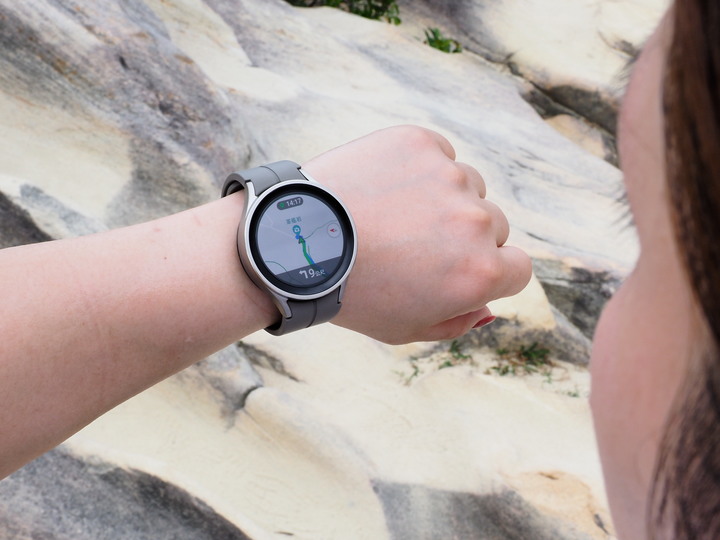 三星 Galaxy Watch5 Pro 不僅能隨時了解身體狀況 更是伴你戶外運動的好夥伴