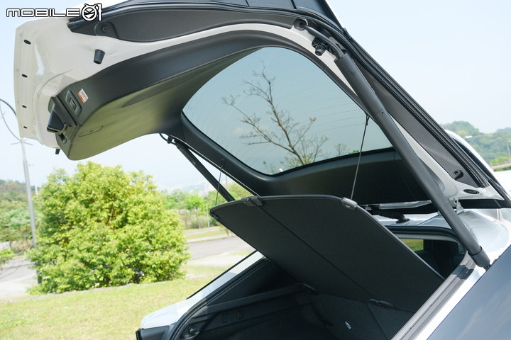 Lexus RZ450e 試駕|豪華電動休旅之表率!