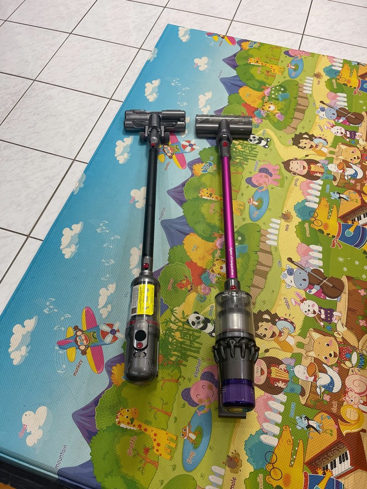 Dyson +好事多抹布+迪卡儂護膝 VS 小狗吸塵器