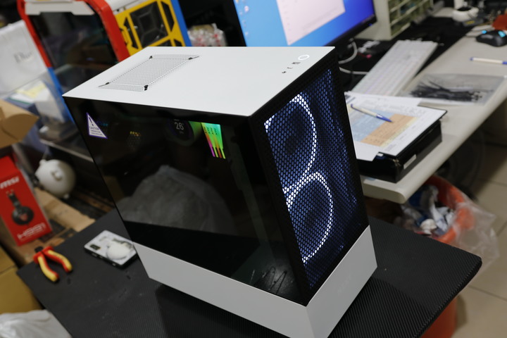 裝機回顧：2022年。NZXT 那個有點潮但 也只是有點潮的牌子。