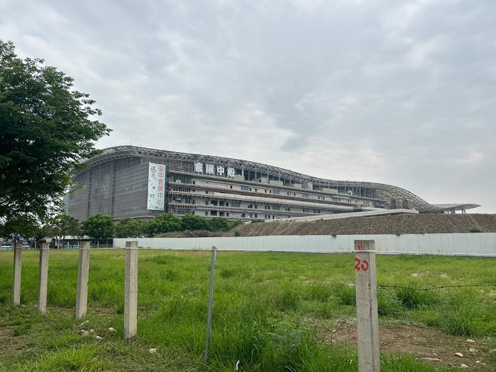 台中這裡整片還很空!房價已跟七期不相上下,專家:「之後會很強」