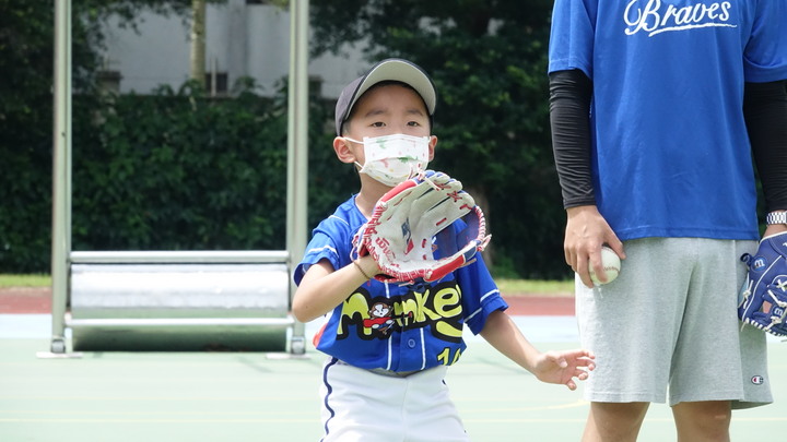 請大家支持幼兒棒球,讓更多孩子愛上棒球,棒球扎根就從我們的孩子做起