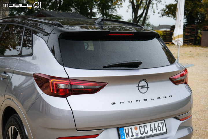 Opel Grandland 德國試駕｜小排氣量高效動力、中型休旅車市場新面貌！