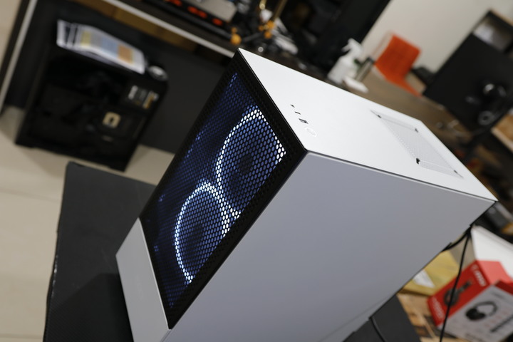 裝機回顧：2022年。NZXT 那個有點潮但 也只是有點潮的牌子。