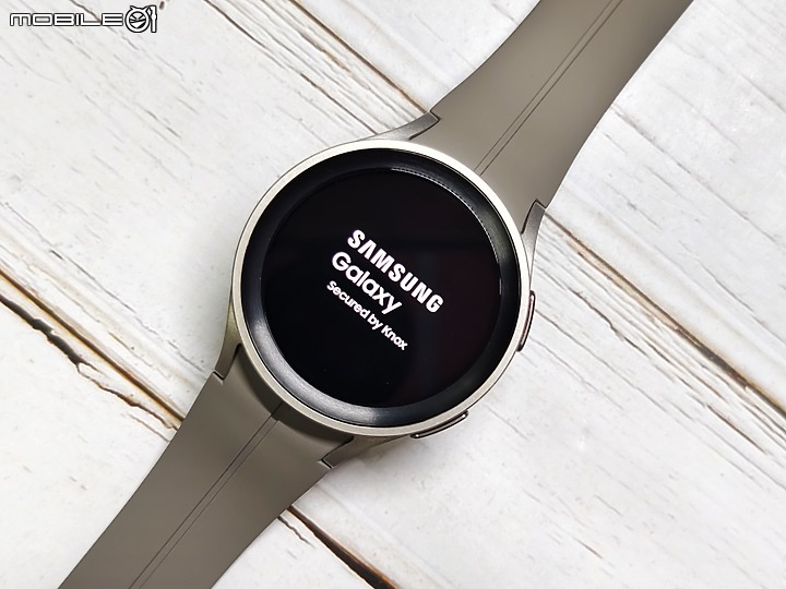 Samsung Galaxy Watch 5 Pro 智慧手錶開箱 – 全方位的健康監測，最好的 Android 手錶