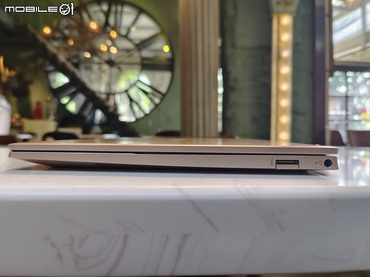 [開箱] HP Pavilion Aero 13 輕薄體驗，輕巧續航好選擇