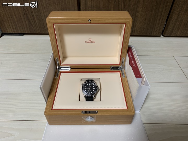 點我看大圖 (簡單開箱簡單戴) 友誼長存 Omega Seamaster 300 Diver 黑面海馬