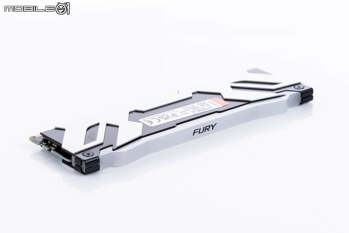 Kingston FURY Renegade RGB DDR5-6400 記憶體開箱實測 高效能與穩定兼具的平台選擇