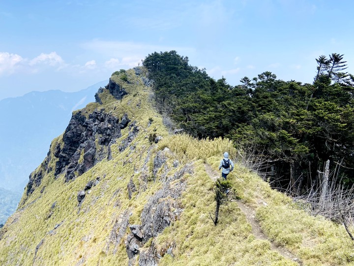「瑜伽越野跑」能高主峰 漫遊探訪