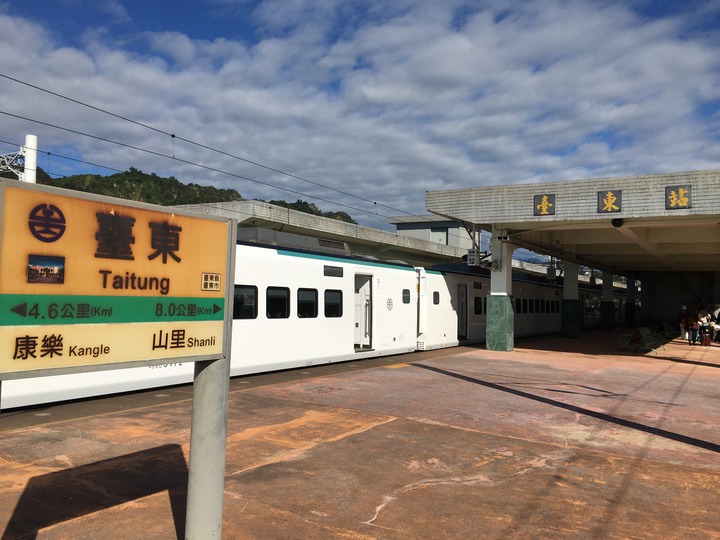 搭「城際列車」騎訪傳說中到不了的-山里車站