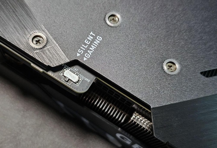 真的香~微星 RTX 4070 Ti Gaming x Trio 開箱