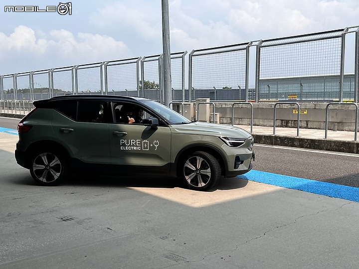 點我看大圖 Volvo XC40 Recharge Ultimate Twin Motor麗寶賽道體驗